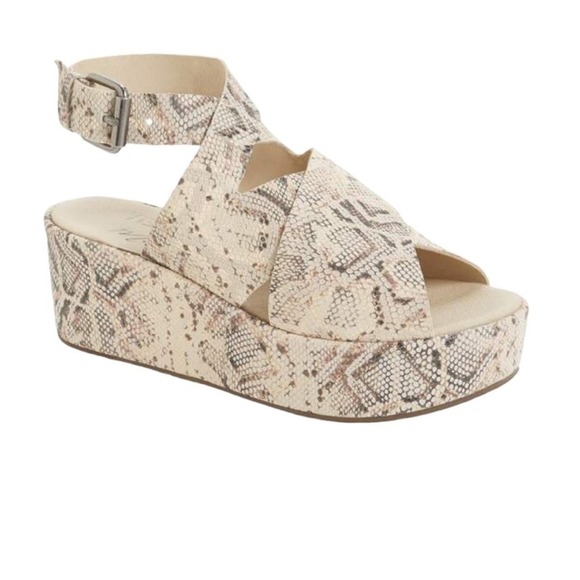 Amuse Society Matisse Runaway Snake Platform Sandal size 8 - Picture 1 of 7